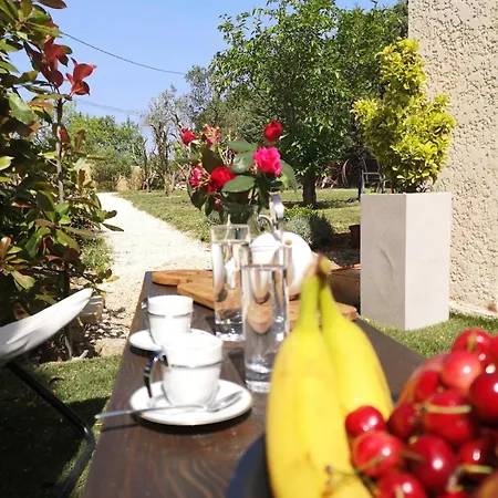 Propriete De Pour 12 Personnes Avec Piscine Et Jacuzzi
