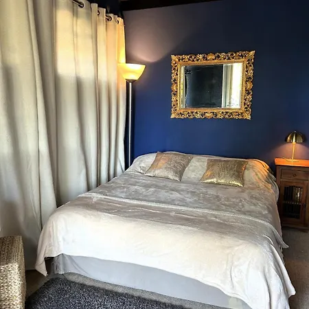 Propriete De Pour 12 Personnes Avec Piscine Et Jacuzzi וילה *