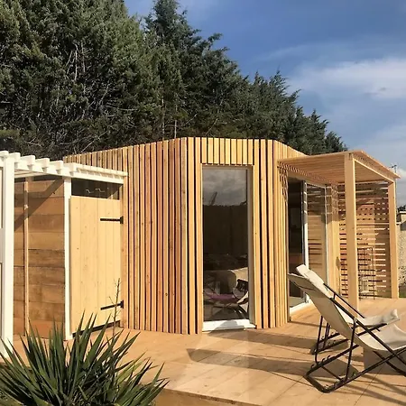 Propriete De Pour 12 Personnes Avec Piscine Et Jacuzzi *