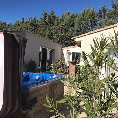 Propriete De Pour 12 Personnes Avec Piscine Et Jacuzzi Bagard