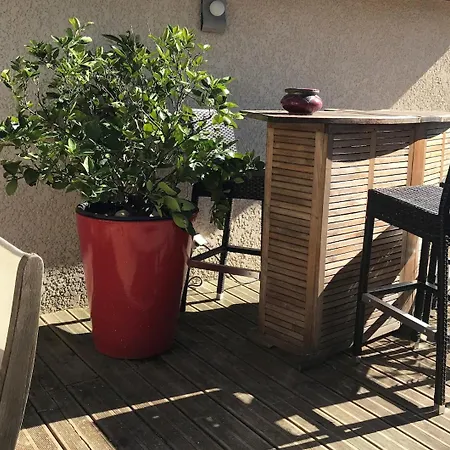Propriete De Pour 12 Personnes Avec Piscine Et Jacuzzi Bagard