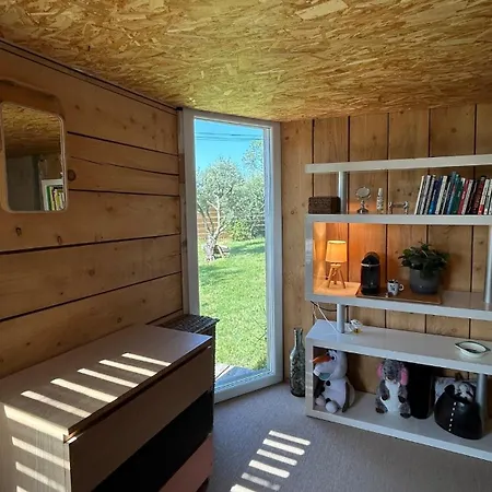 Propriete De Pour 12 Personnes Avec Piscine Et Jacuzzi