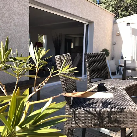 Propriete De Pour 12 Personnes Avec Piscine Et Jacuzzi Bagard